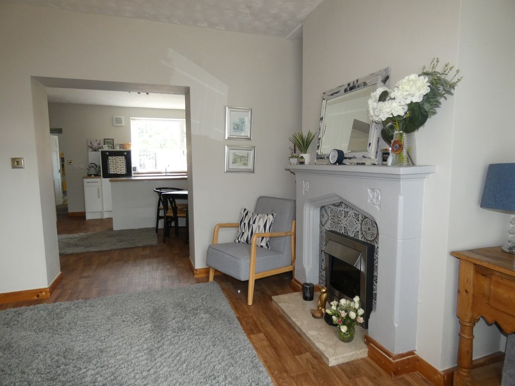 Lounge- click for photo gallery